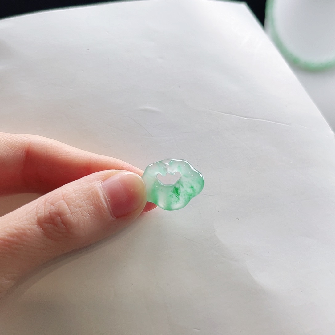 石英质玉吊坠(不含链)未镶嵌