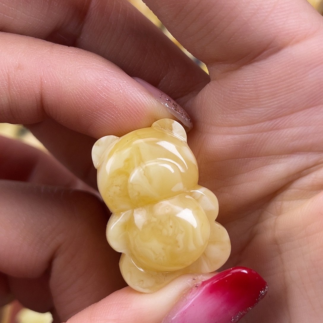 琥珀裸石未镶嵌蜜蜡