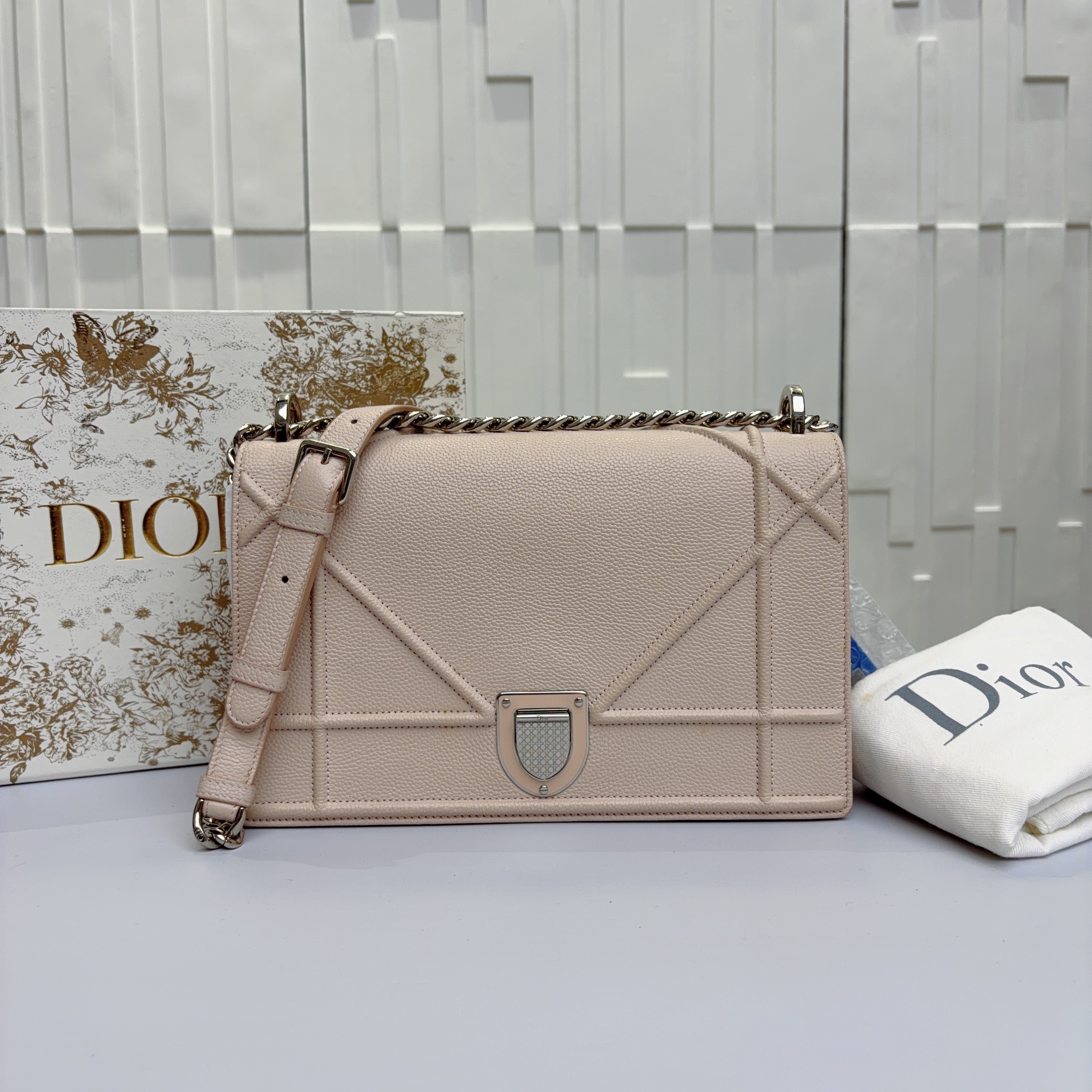 99新 DIOR/迪奥 Dior粉色盾牌woc包 GMTC413