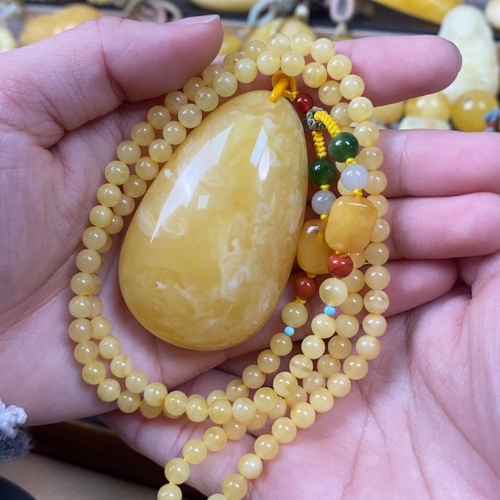 琥珀裸石未镶嵌水滴