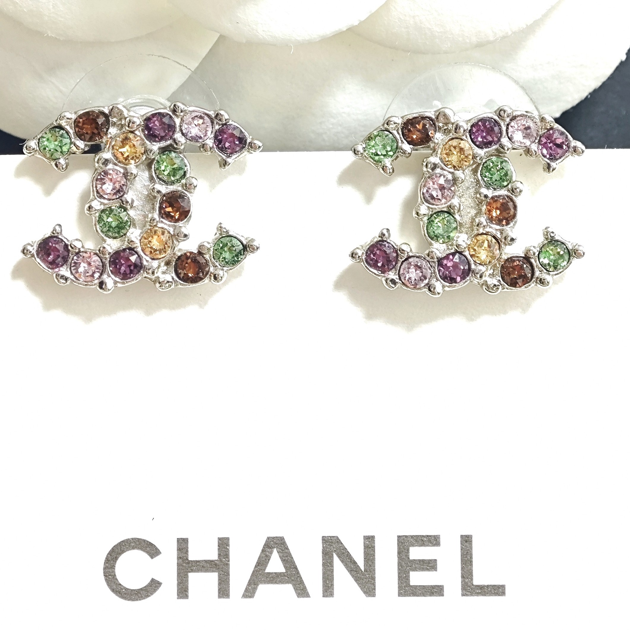 未使用 Chanel/香奈儿 彩色彩钻重工款银色耳钉