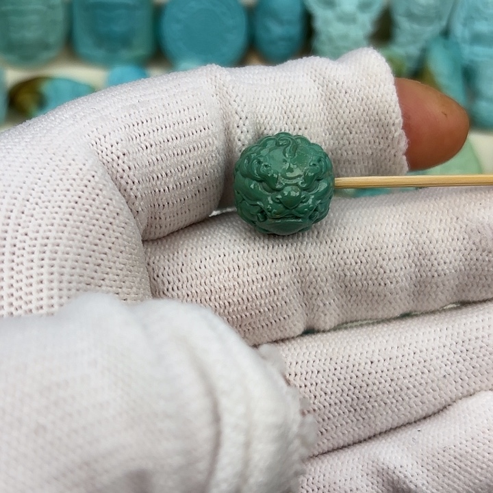 绿松石未镶嵌挂件