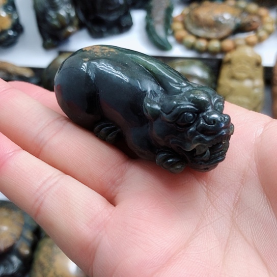 岫岩河磨玉（透闪石质玉）把件未镶嵌