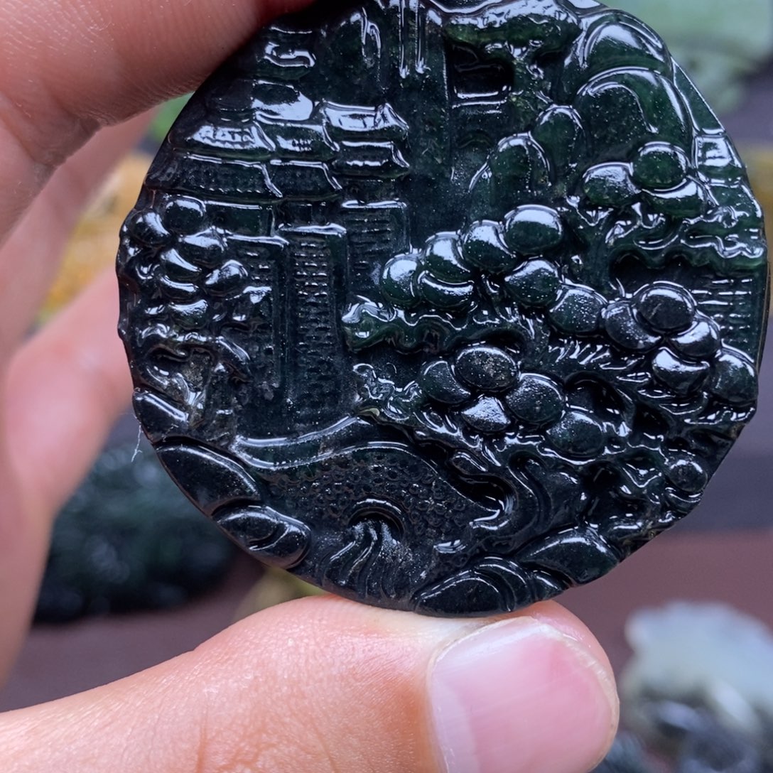 未镶嵌蛇纹石玉颈饰