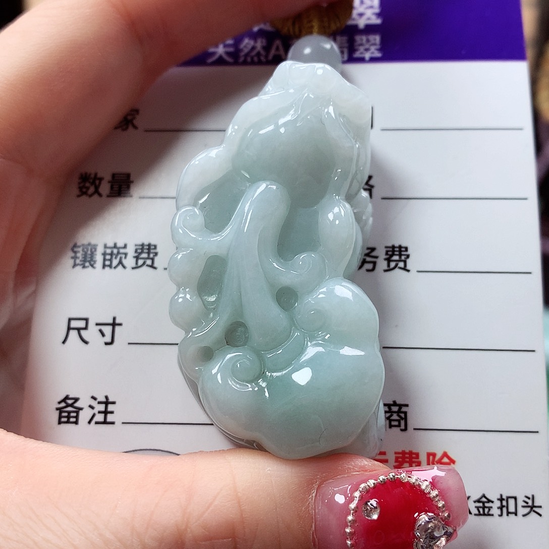 翡翠颈饰未镶嵌爱**罪貔貅