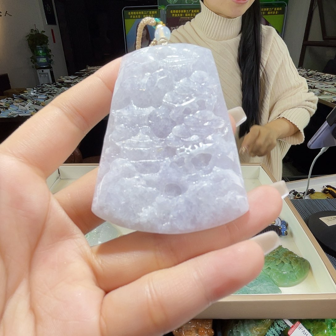 颈饰未镶嵌翡翠一