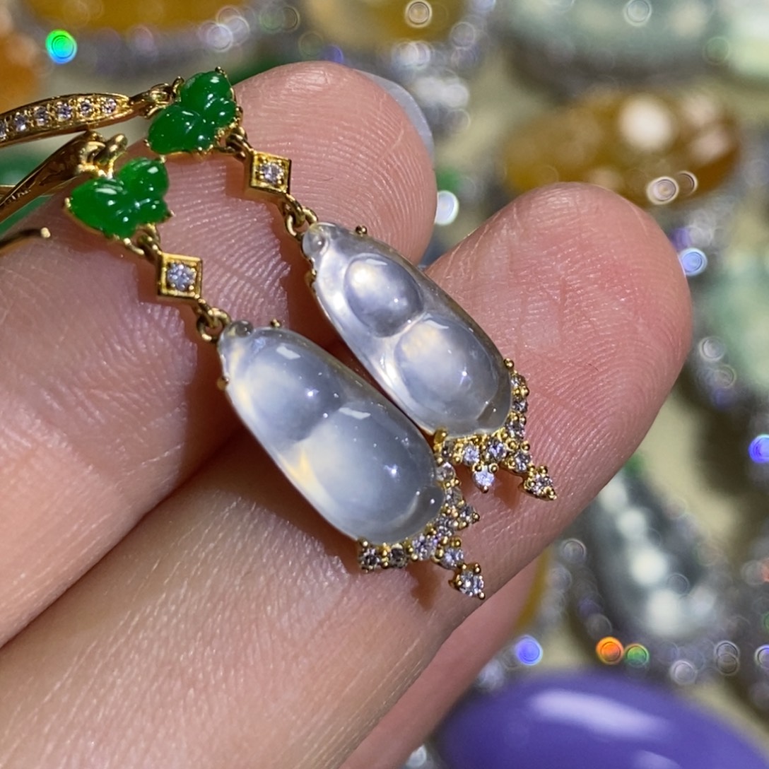 翡翠18K金镶嵌颈饰耳饰