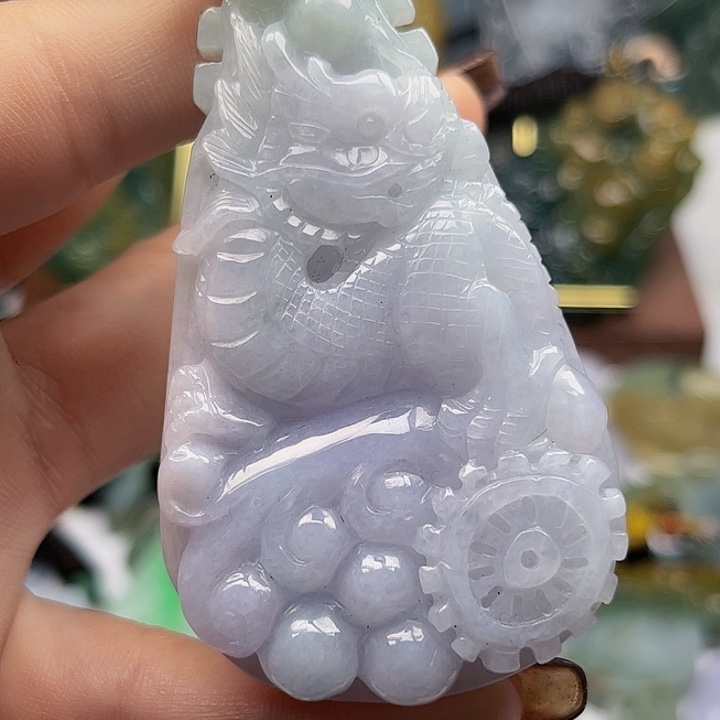 翡翠未镶嵌颈饰挂件