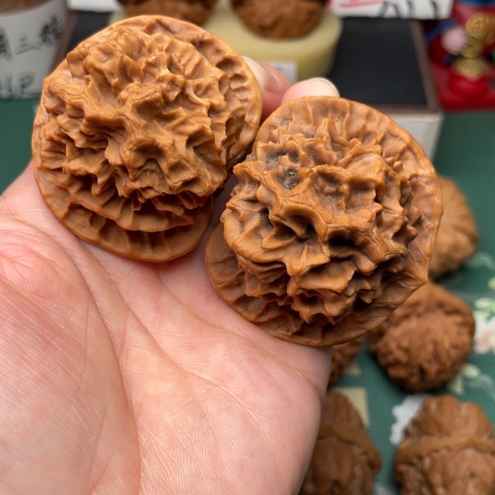 【闪购商品】文玩核桃吊坠50帝王