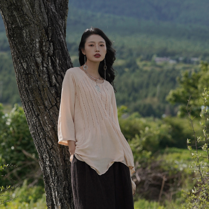 游尘衣物/见山上衣