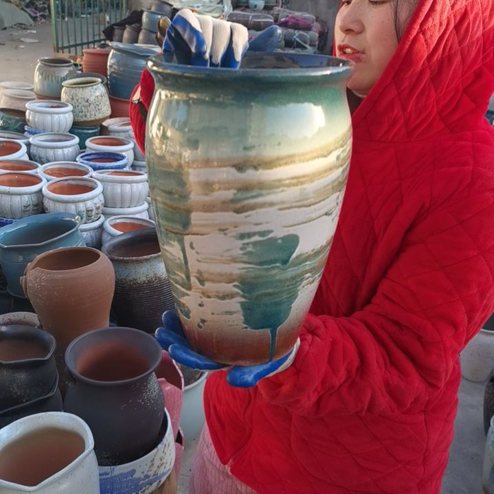 红陶口20高31一个