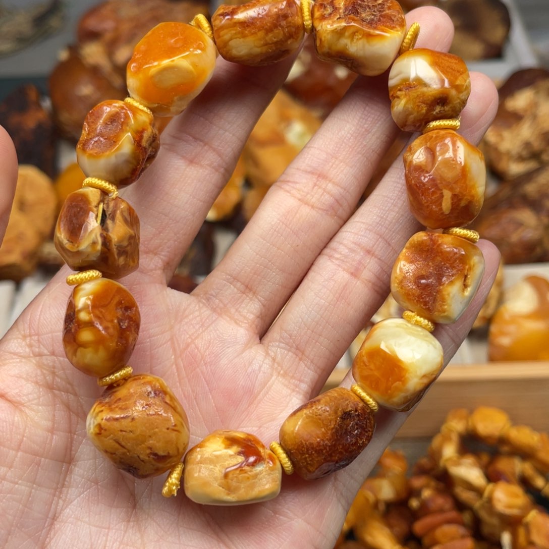 琥珀珠宝奇石未镶嵌