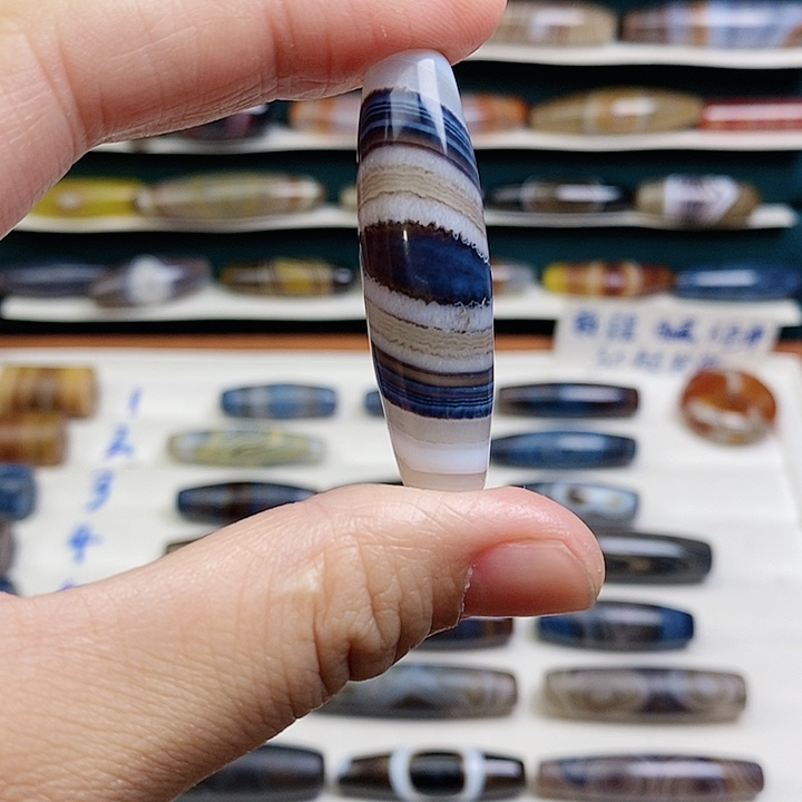 玖***甲玛瑙/玉髓未镶嵌颈饰