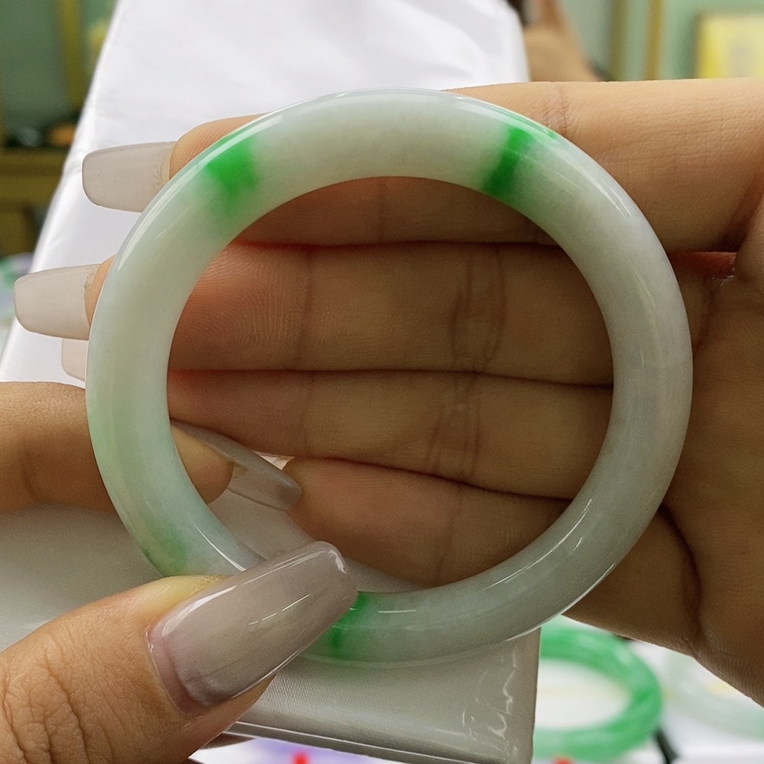 【闪购商品】未镶嵌手镯翡翠