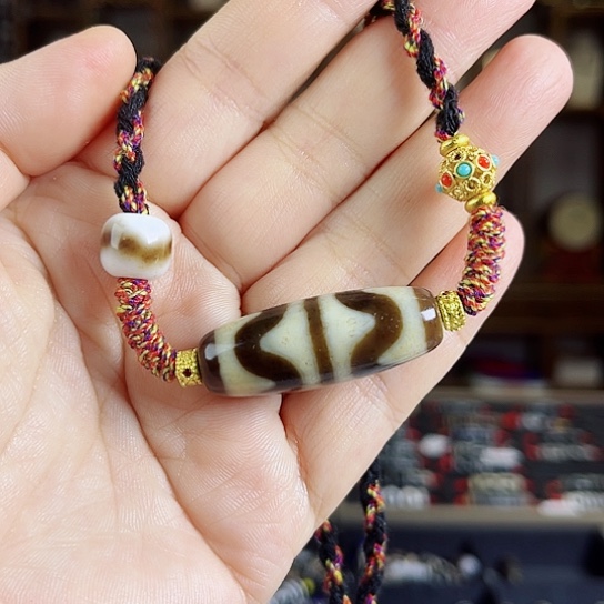 玛瑙/玉髓颈饰合金