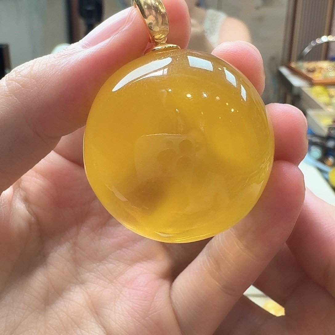 琥珀未镶嵌颈饰吊坠
