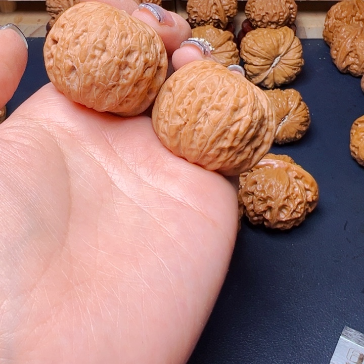 文玩核桃吊坠铁锤40