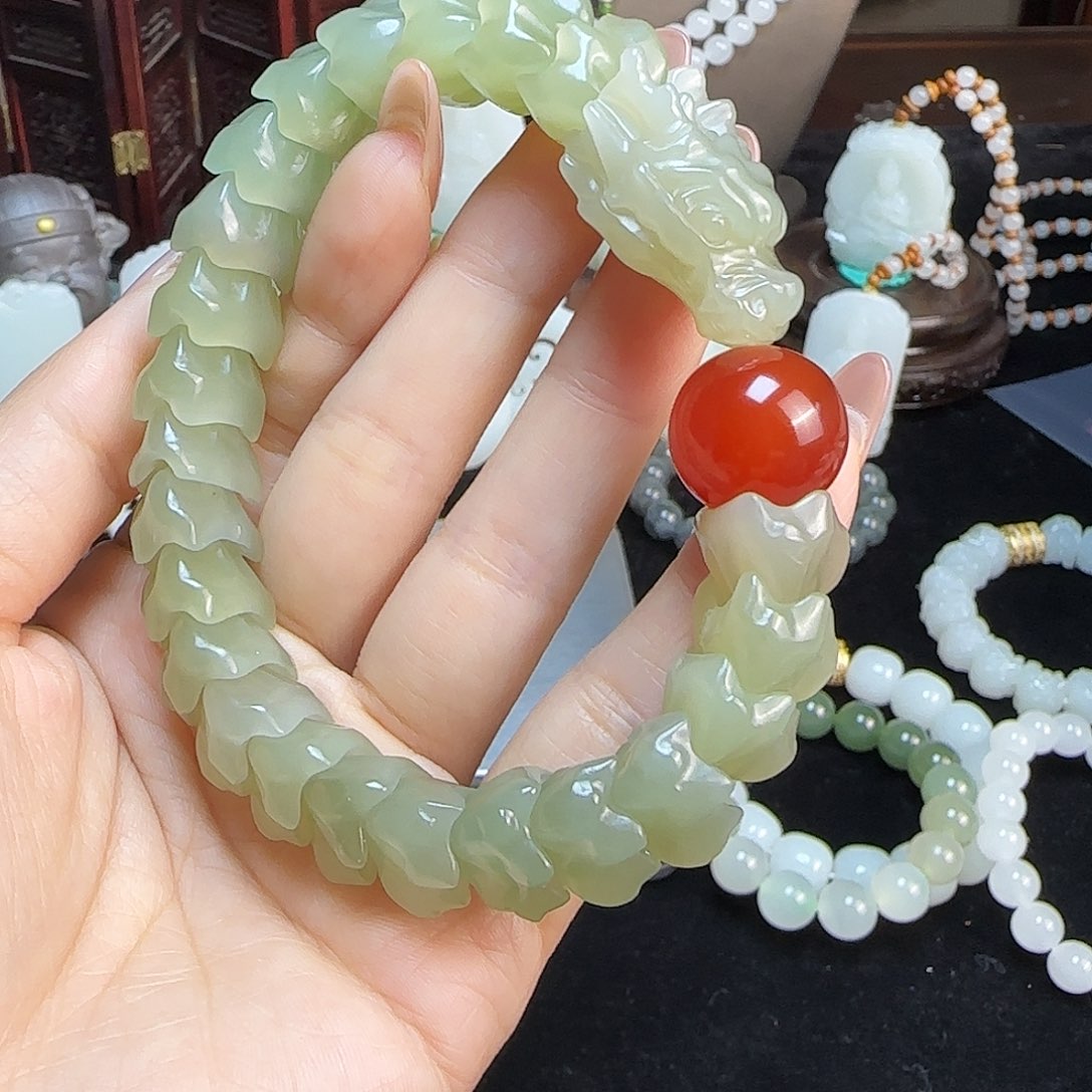 和田玉未镶嵌颈饰定制发货