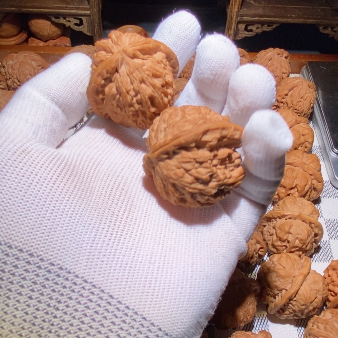 文玩核桃吊坠1*三角白