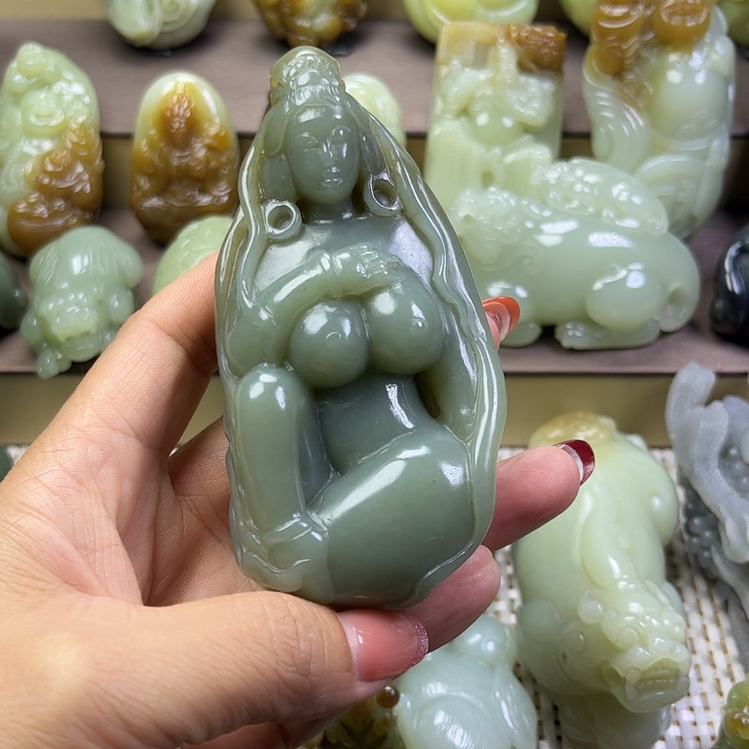 和田玉未镶嵌挂件