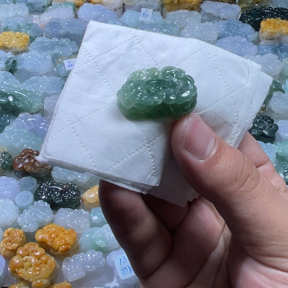 翡翠未镶嵌颈饰天然