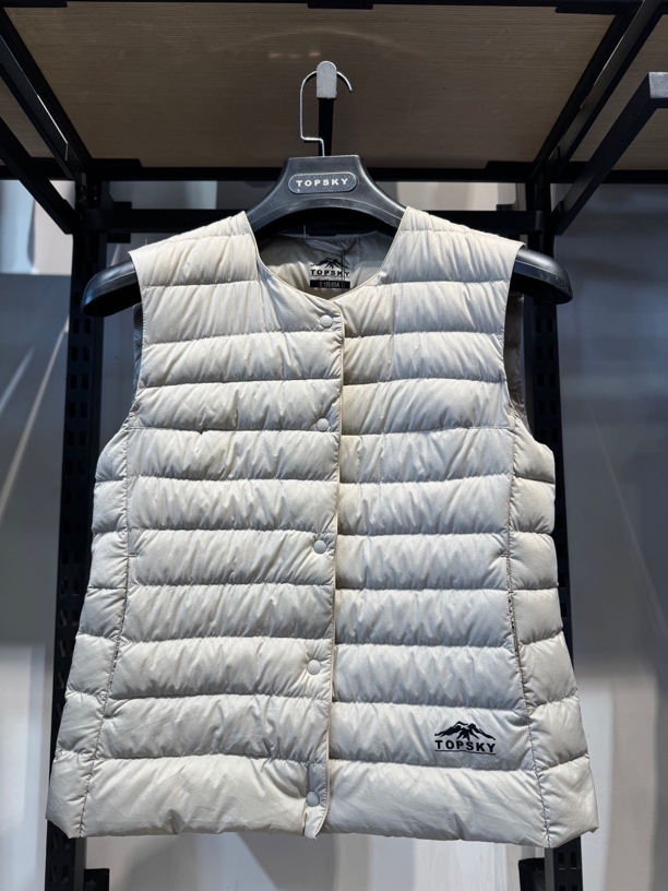 远行客女款圆领轻薄羽绒马甲