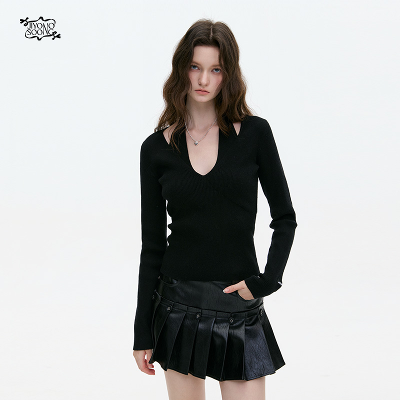 JIYOO SOONG | 纯欲松弛假两件挂脖绵羊毛V领针织衫秋季上衣