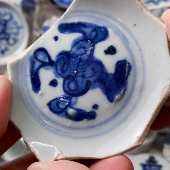 瓷片现代工艺品青花瓷片