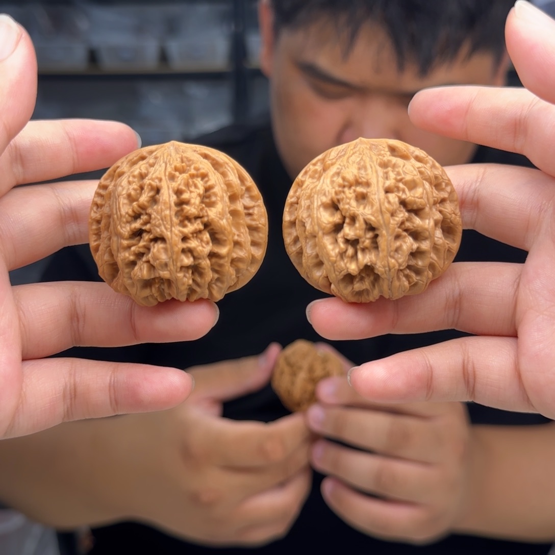 文玩核桃把件47以上大粗筋