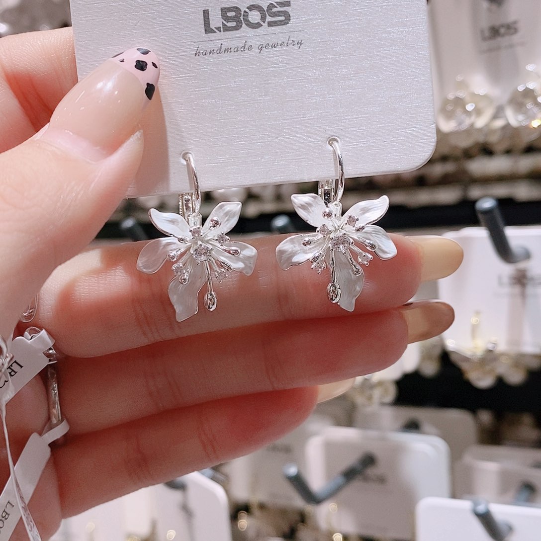 锆石铜合金合金银色