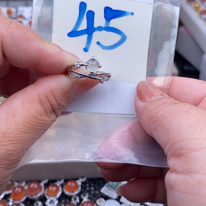 未镶嵌戒指翡翠缅甸