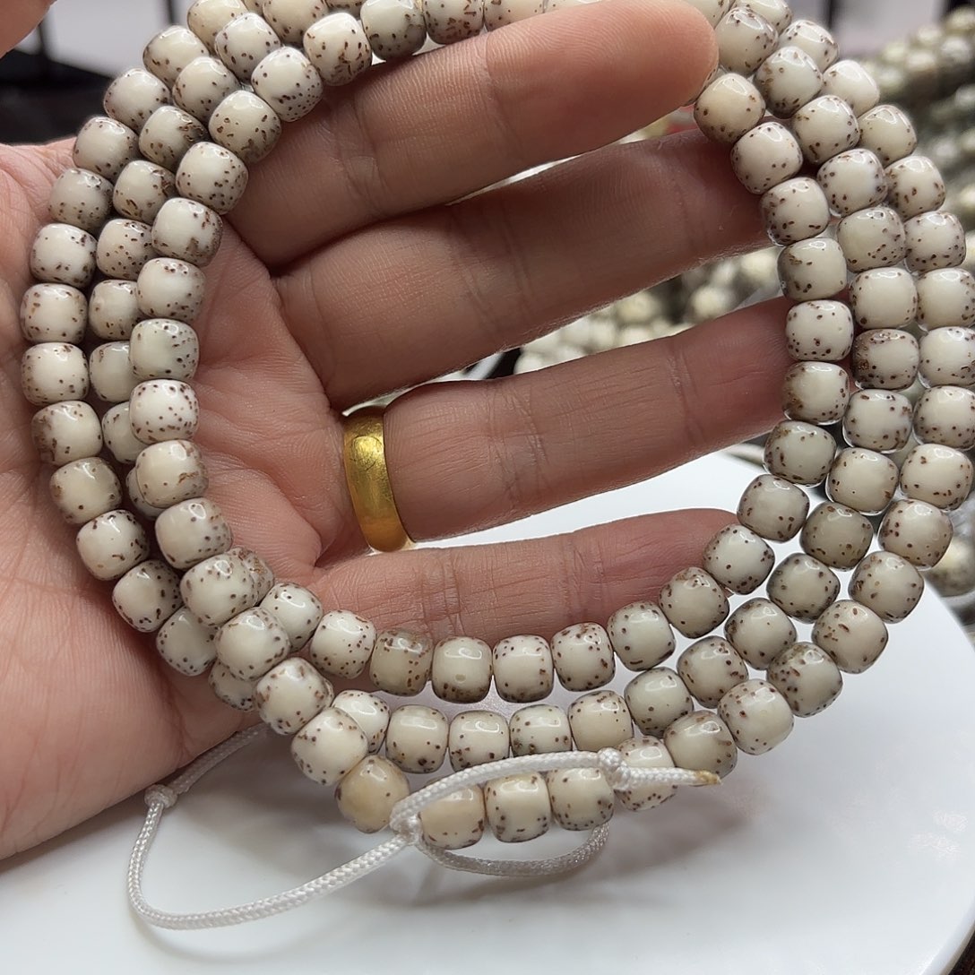 星月菩提手串87河豚冰糖大留白