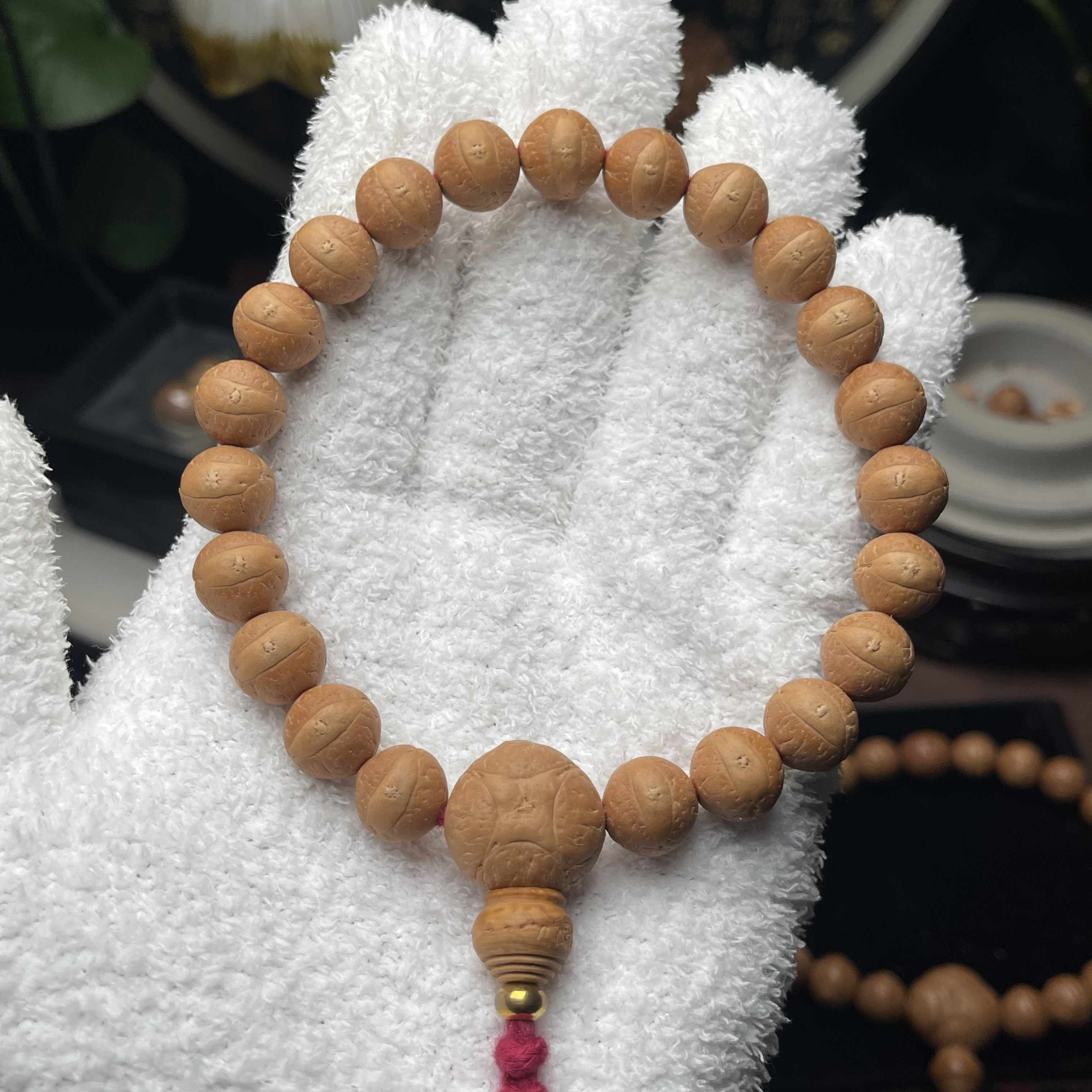 尼泊尔凤眼菩提11尺寸手串天花板毕业铁籽粉红玉化，文玩好物