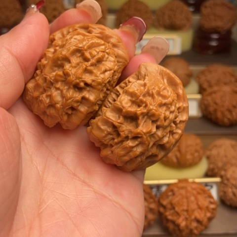 文玩核桃吊坠座山雕