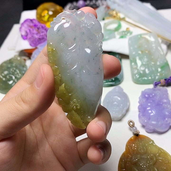 翡翠未镶嵌颈饰天然A货翡翠叶子