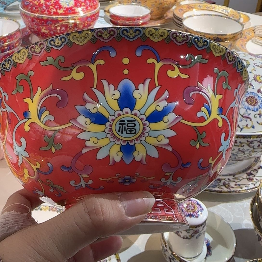 钛合金骨瓷珐琅彩工艺