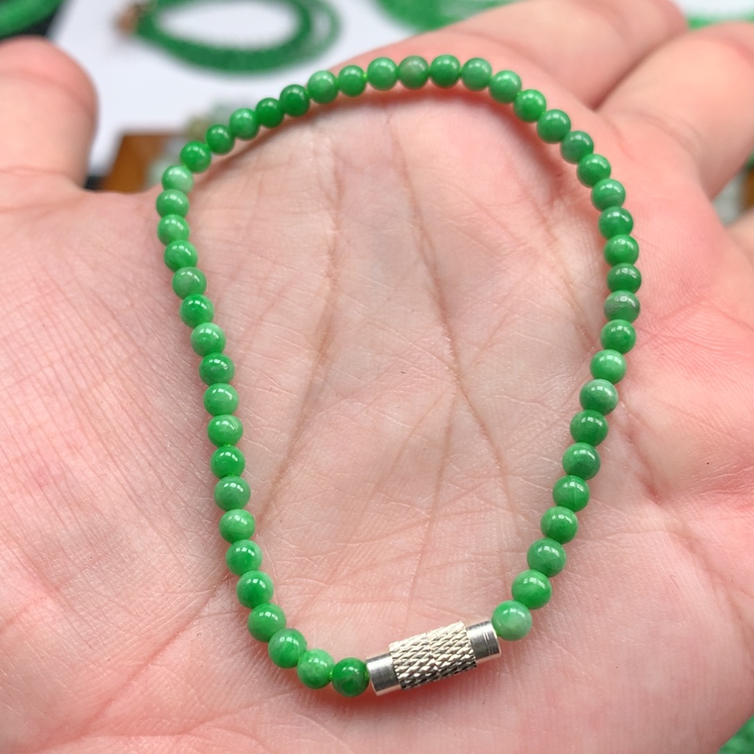 翡翠手链未镶嵌翡翠