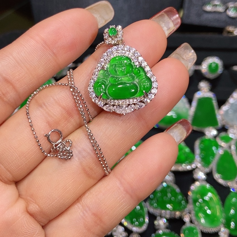 【闪购商品】翡翠颈饰未镶嵌天然翡翠