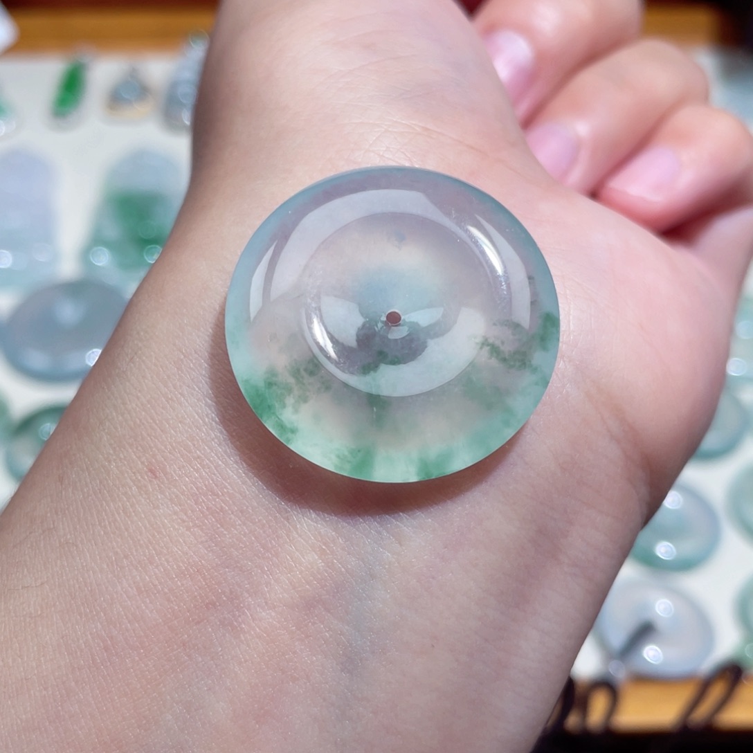 翡翠未镶嵌颈饰扣子