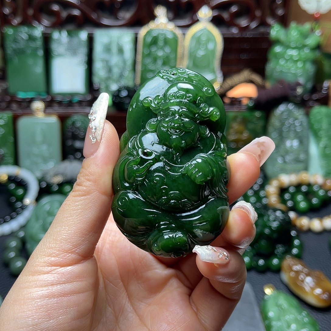 s***哥和田玉未镶嵌颈饰