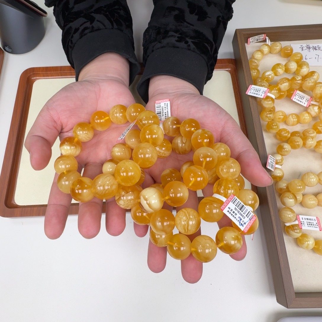 琥珀未镶嵌手链多样性发其一