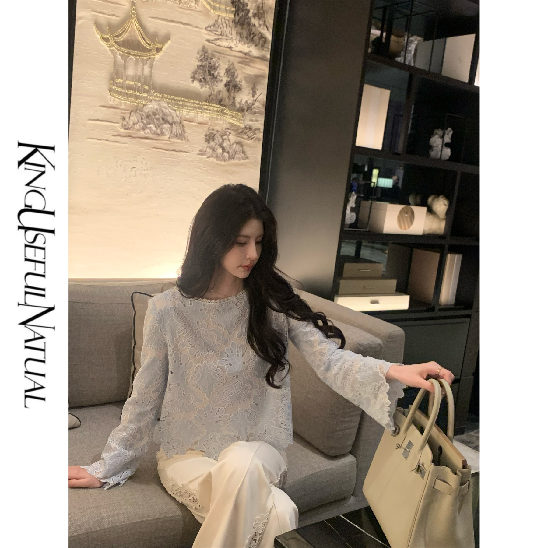KUN【米兰周末】浮雕浅蓝 双色立体刺绣蕾丝定位花边欧若艺术感上衣
