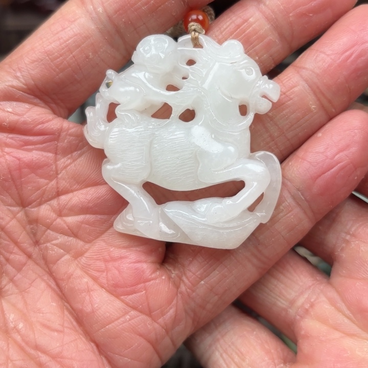 和田玉吊坠未镶嵌