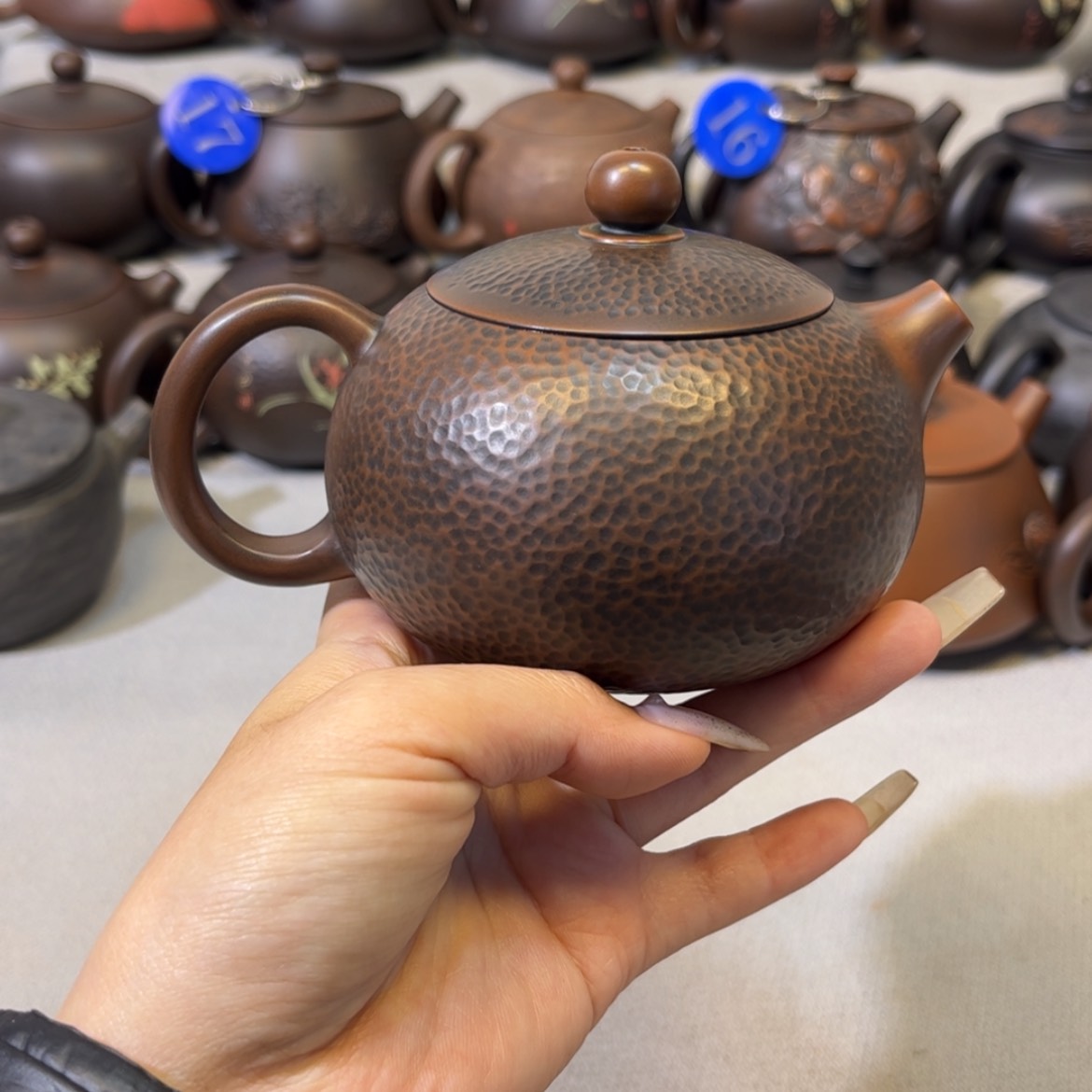 【闪购商品】红泥 锤纹 容量 240c c