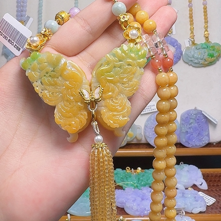 翡翠散珠凤穿牡丹