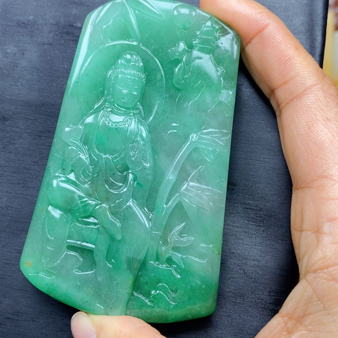 石英质玉（黄龙玉）颈饰未镶嵌