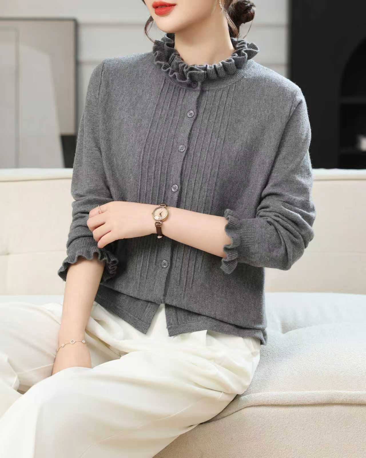 【以•恩】针织衬衫领落肩袖女中长款羊绒衫上衣长袖高领秋冬木耳边