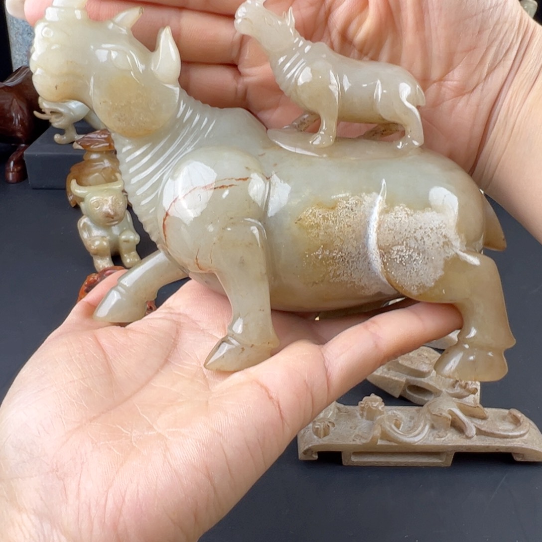 和田玉挂件未镶嵌绘*