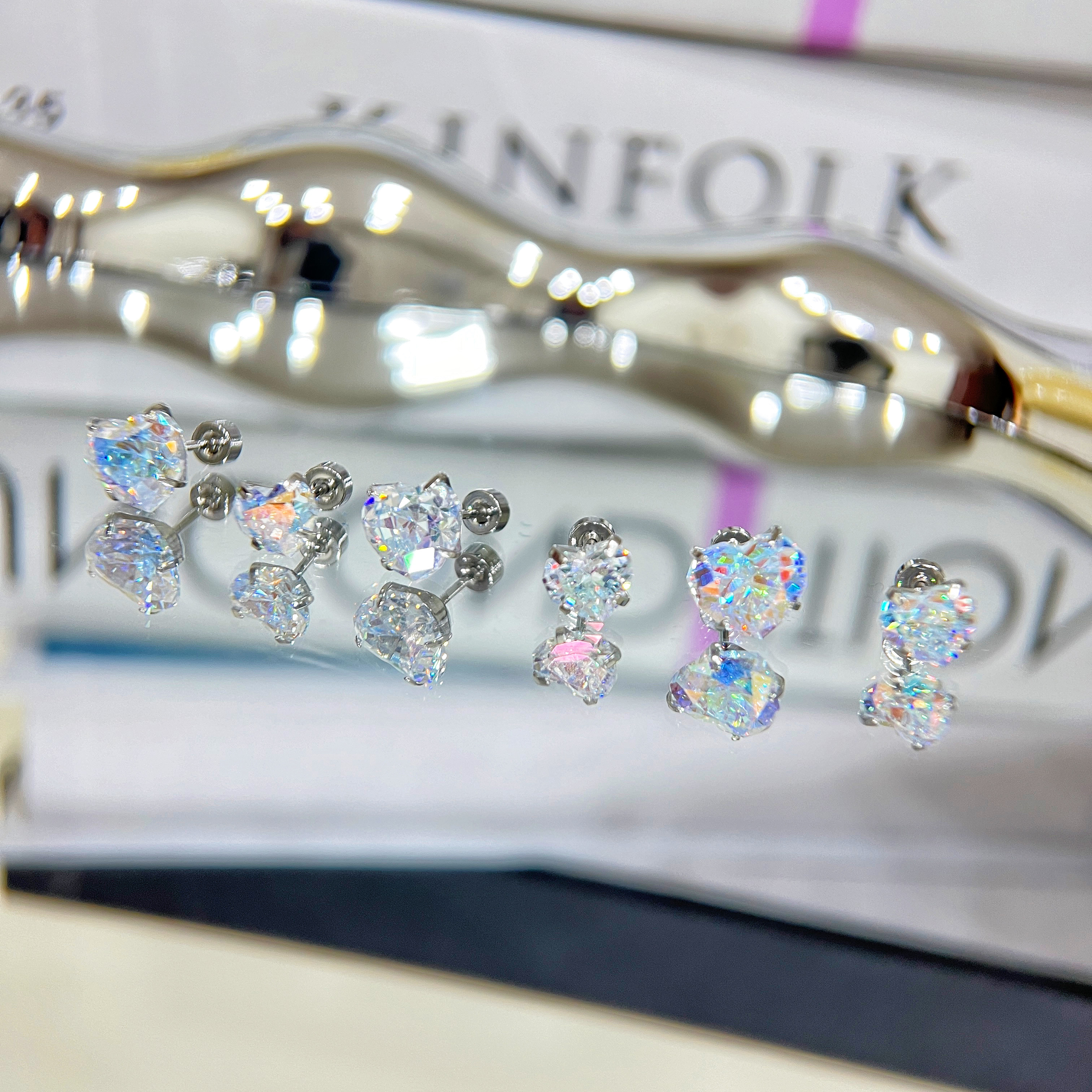 钛钢合成锆石耳饰 镀膜蕾丝爱心超闪耳骨耳蜗钉外螺旋长6粗0.8杆