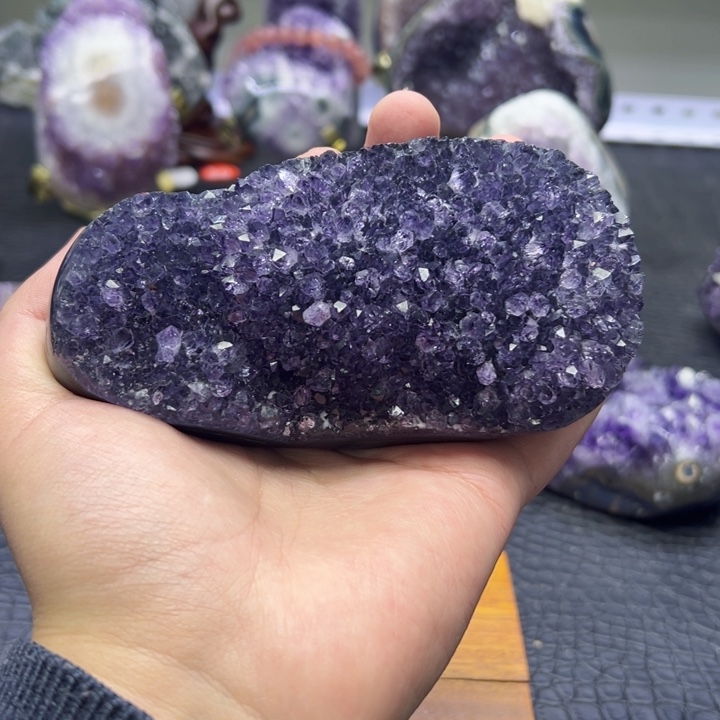 紫晶大型摆件（非配饰）未镶嵌